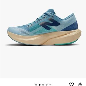 New Balance Women's Blue and Beige Athletic Shoes size 8.5. Rebel4 Fuel Cell